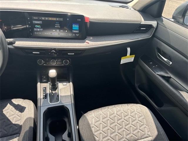 new 2025 Nissan Kicks car, priced at $24,050