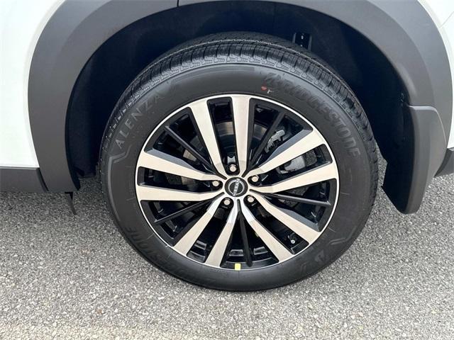 new 2025 Nissan Pathfinder car, priced at $51,183