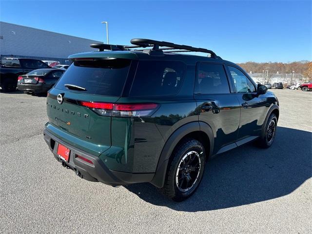 new 2025 Nissan Pathfinder car, priced at $45,650