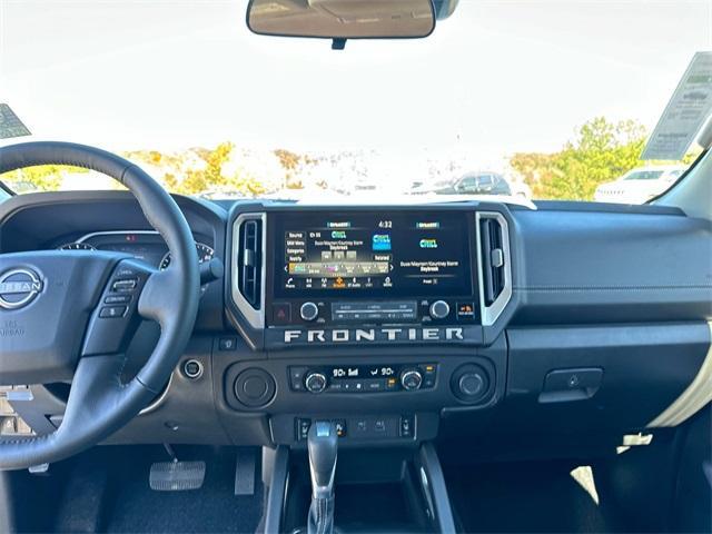 new 2025 Nissan Frontier car