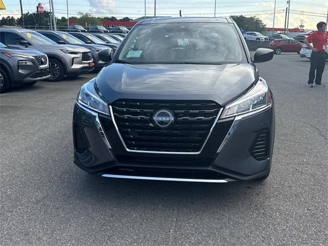 new 2025 Nissan Kicks Play car, priced at $23,213