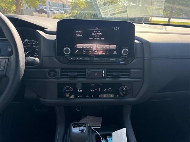 new 2025 Nissan Pathfinder car, priced at $33,190