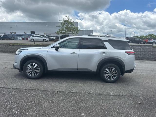 new 2025 Nissan Pathfinder car, priced at $44,127
