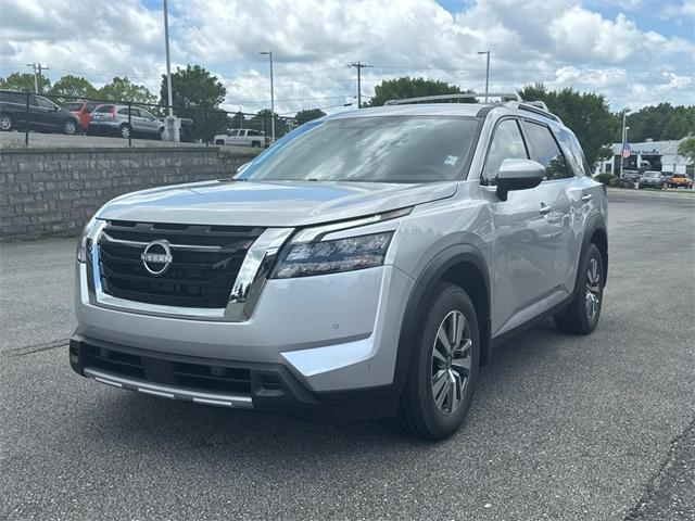 new 2025 Nissan Pathfinder car, priced at $44,127