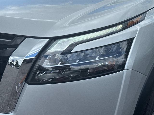 new 2025 Nissan Pathfinder car, priced at $44,127