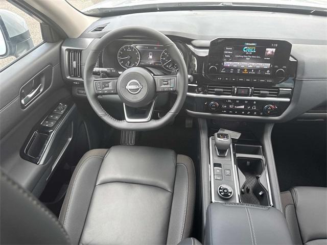 new 2025 Nissan Pathfinder car, priced at $44,127