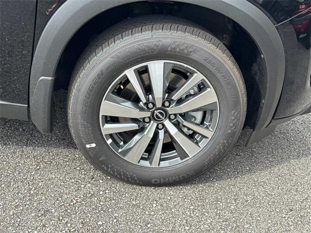 new 2025 Nissan Pathfinder car, priced at $43,222