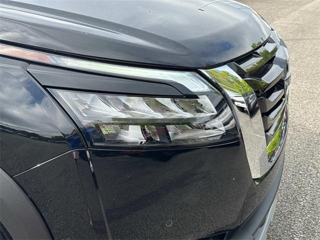 new 2025 Nissan Pathfinder car, priced at $43,222