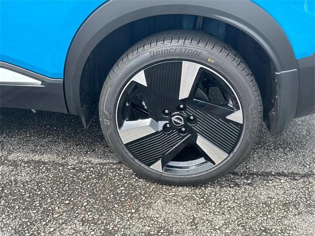 new 2025 Nissan Kicks car, priced at $29,735