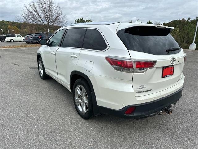 used 2015 Toyota Highlander car, priced at $20,976