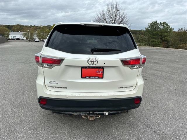 used 2015 Toyota Highlander car, priced at $20,976