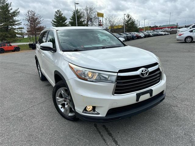 used 2015 Toyota Highlander car, priced at $20,976