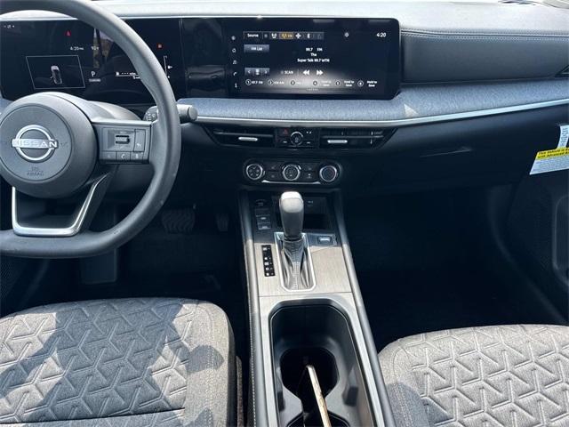 new 2025 Nissan Kicks car, priced at $28,206