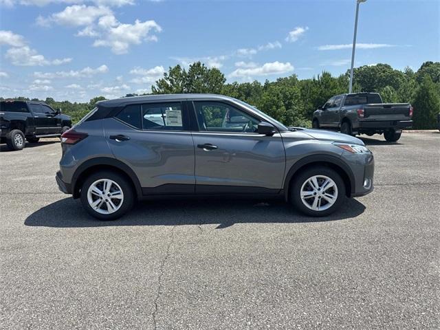 new 2025 Nissan Kicks Play car, priced at $23,308