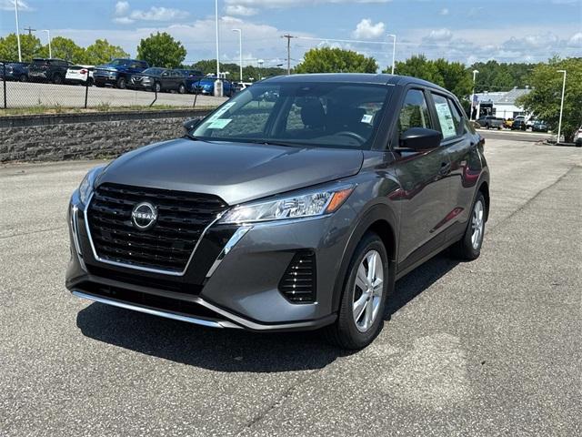 new 2025 Nissan Kicks Play car, priced at $23,308