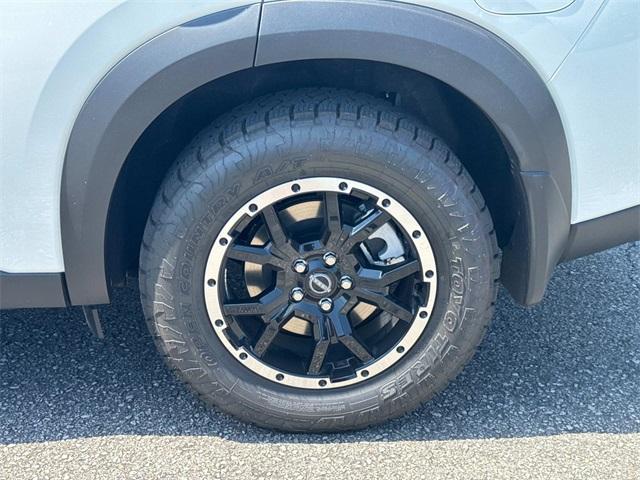 new 2025 Nissan Pathfinder car, priced at $38,250