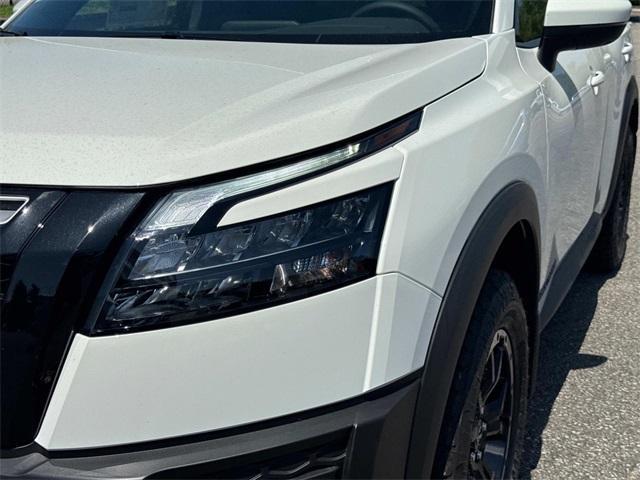 new 2025 Nissan Pathfinder car, priced at $38,250