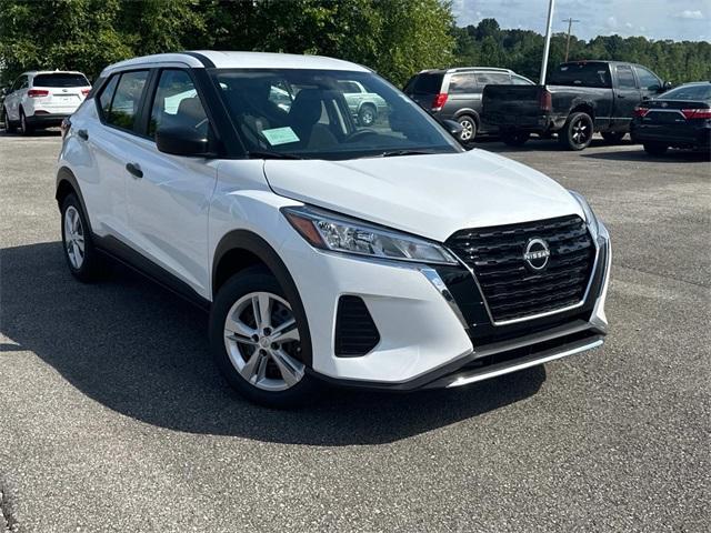 new 2025 Nissan Kicks Play car, priced at $22,620