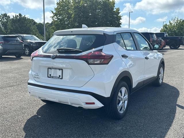 new 2025 Nissan Kicks Play car, priced at $22,620