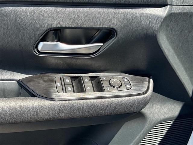 new 2025 Nissan Kicks car, priced at $25,603