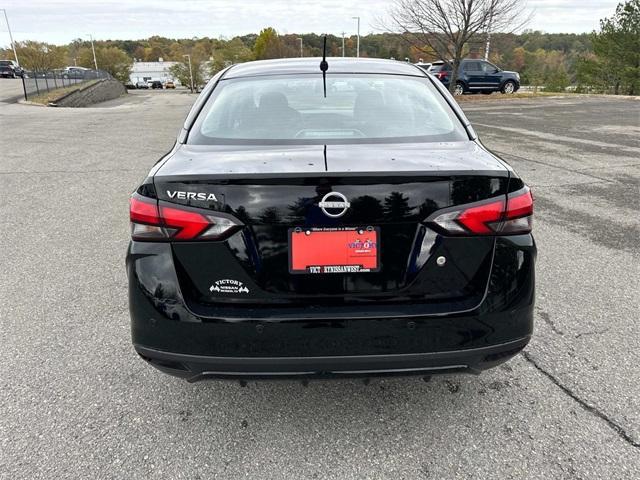 new 2024 Nissan Versa car