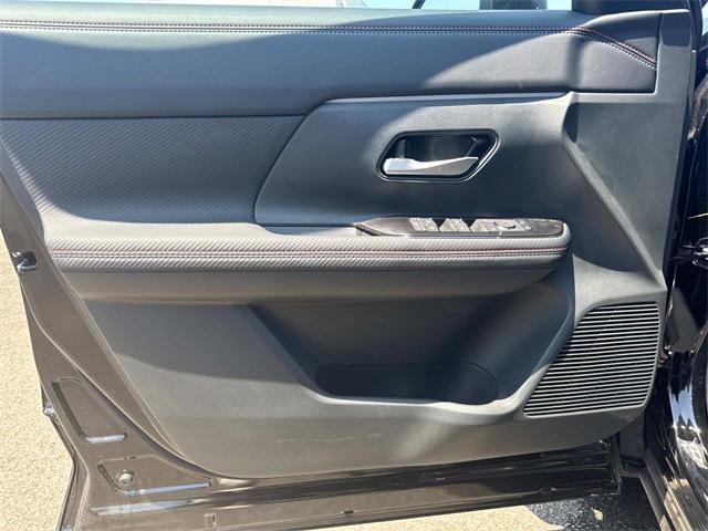 new 2025 Nissan Kicks car, priced at $26,565