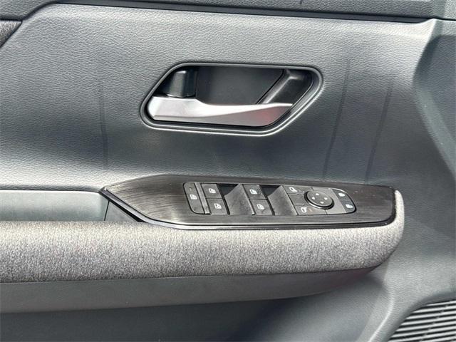 new 2025 Nissan Kicks car, priced at $25,290