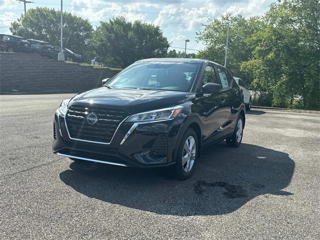 new 2025 Nissan Kicks Play car, priced at $23,230