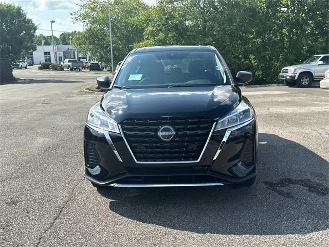 new 2025 Nissan Kicks Play car, priced at $23,230