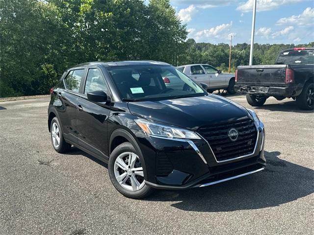 new 2025 Nissan Kicks Play car, priced at $23,230