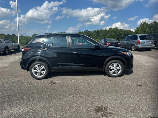 new 2025 Nissan Kicks Play car, priced at $23,230
