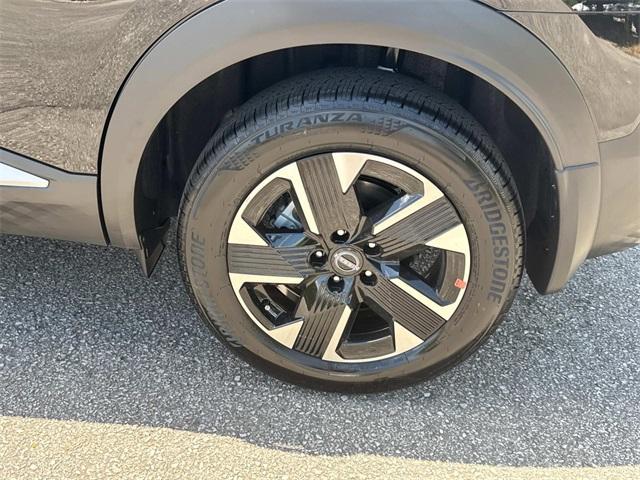 new 2025 Nissan Kicks car, priced at $26,592
