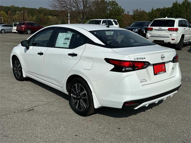 new 2024 Nissan Versa car