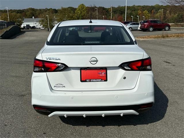 new 2024 Nissan Versa car