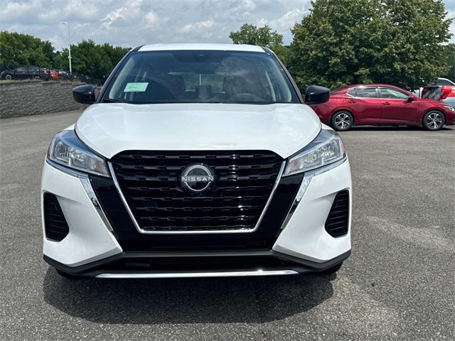 new 2025 Nissan Kicks Play car, priced at $23,135