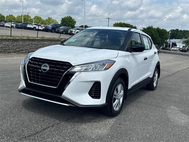new 2025 Nissan Kicks Play car, priced at $23,135