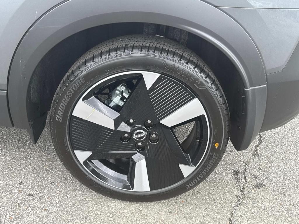 new 2025 Nissan Kicks car, priced at $31,237