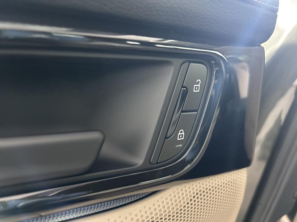 new 2026 Porsche Panamera car, priced at $129,730