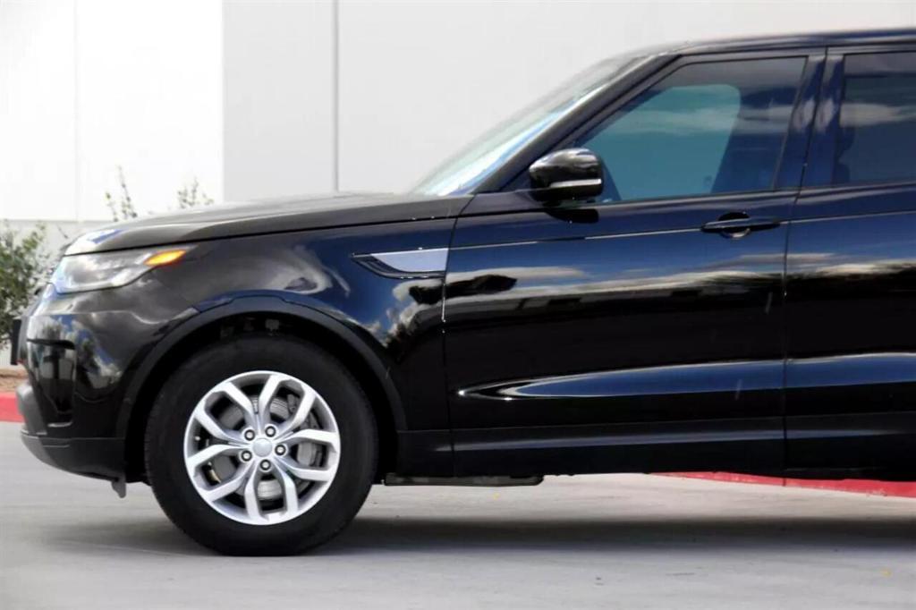 used 2019 Land Rover Discovery car, priced at $20,900