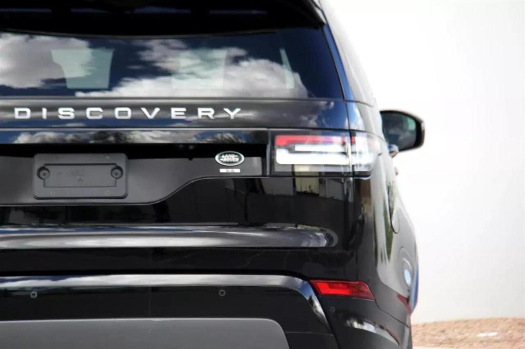 used 2019 Land Rover Discovery car, priced at $20,900