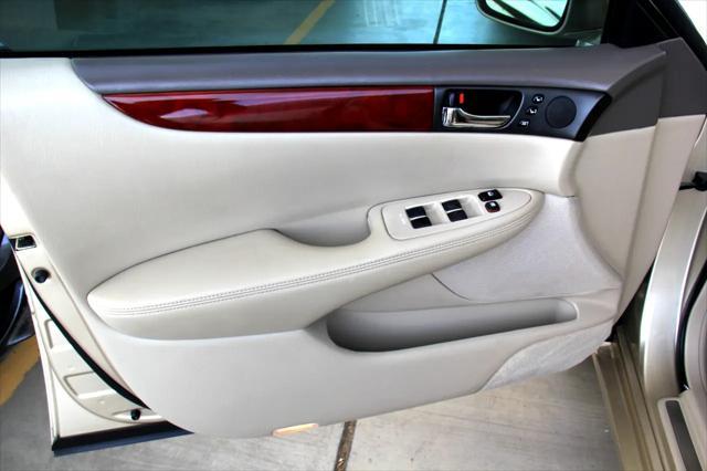 used 2003 Lexus ES 300 car, priced at $6,900