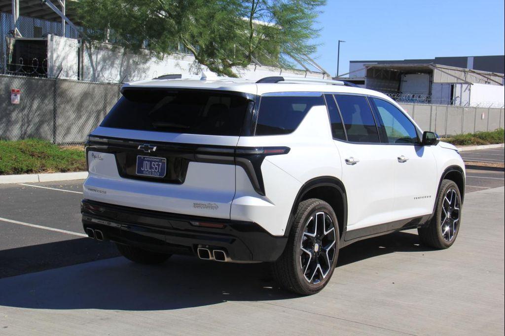 used 2025 Chevrolet Traverse car, priced at $35,900