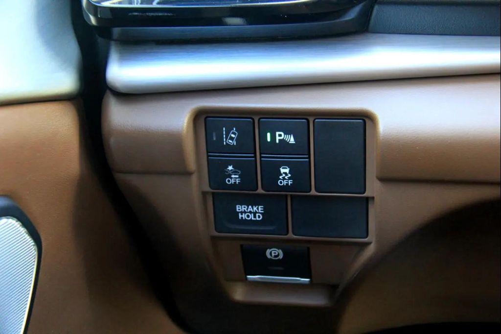 used 2020 Acura RDX car, priced at $21,900