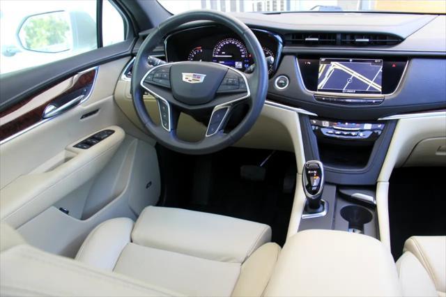 used 2017 Cadillac XT5 car, priced at $15,900