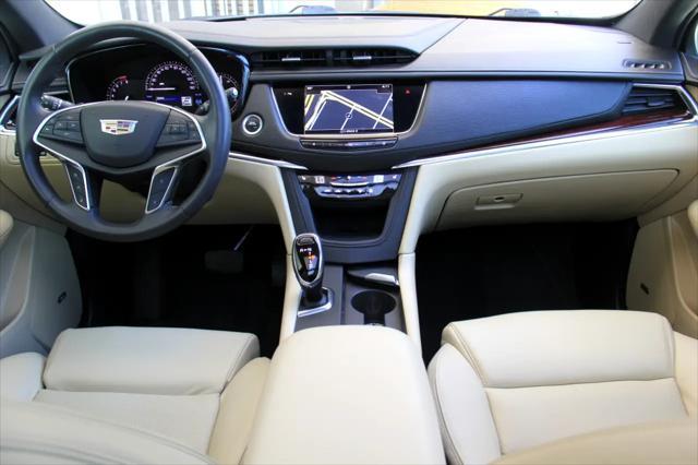 used 2017 Cadillac XT5 car, priced at $15,900