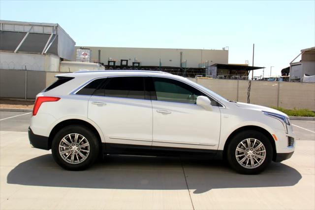 used 2017 Cadillac XT5 car, priced at $15,900