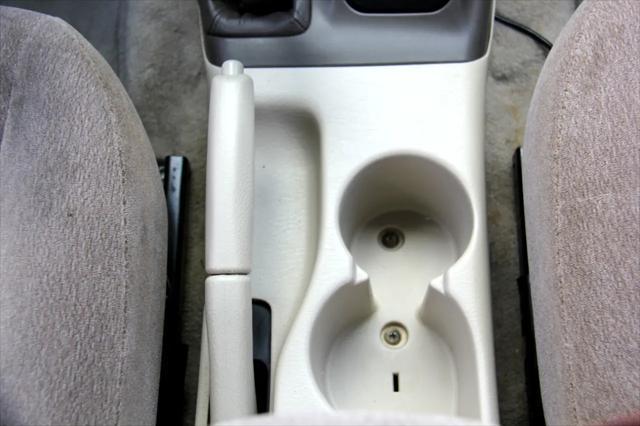 used 2000 Mitsubishi Montero Sport car, priced at $5,900
