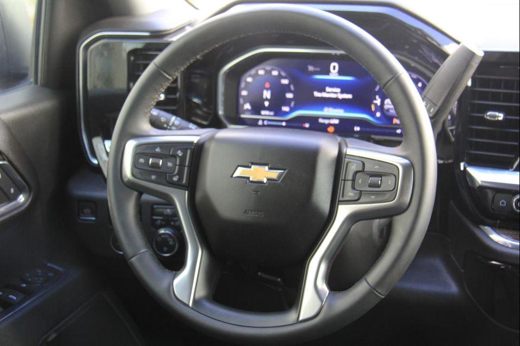 used 2024 Chevrolet Silverado 1500 car, priced at $31,900