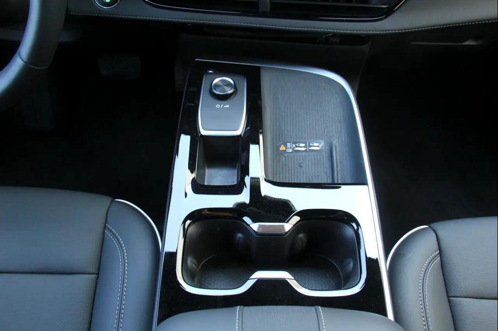 used 2025 Buick Enclave car, priced at $39,900