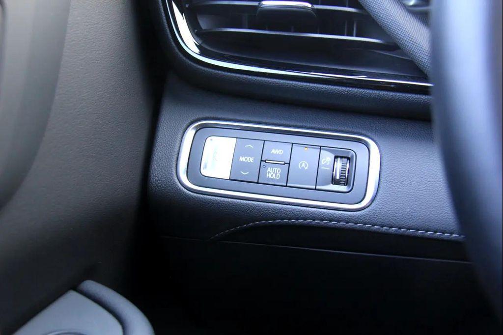 used 2025 Buick Enclave car, priced at $39,900